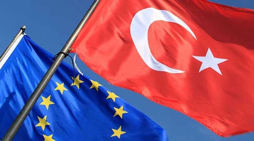 Αυτή είναι στήριξη της ΕΕ στην Ελλάδα; «Καλοπιάνουν» την Τουρκία με επιπλέον 3 δισ. ευρώ για το προσφυγικό